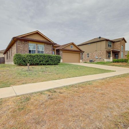 Modern Killeen Vacation Rental With Private Patio! Exterior photo