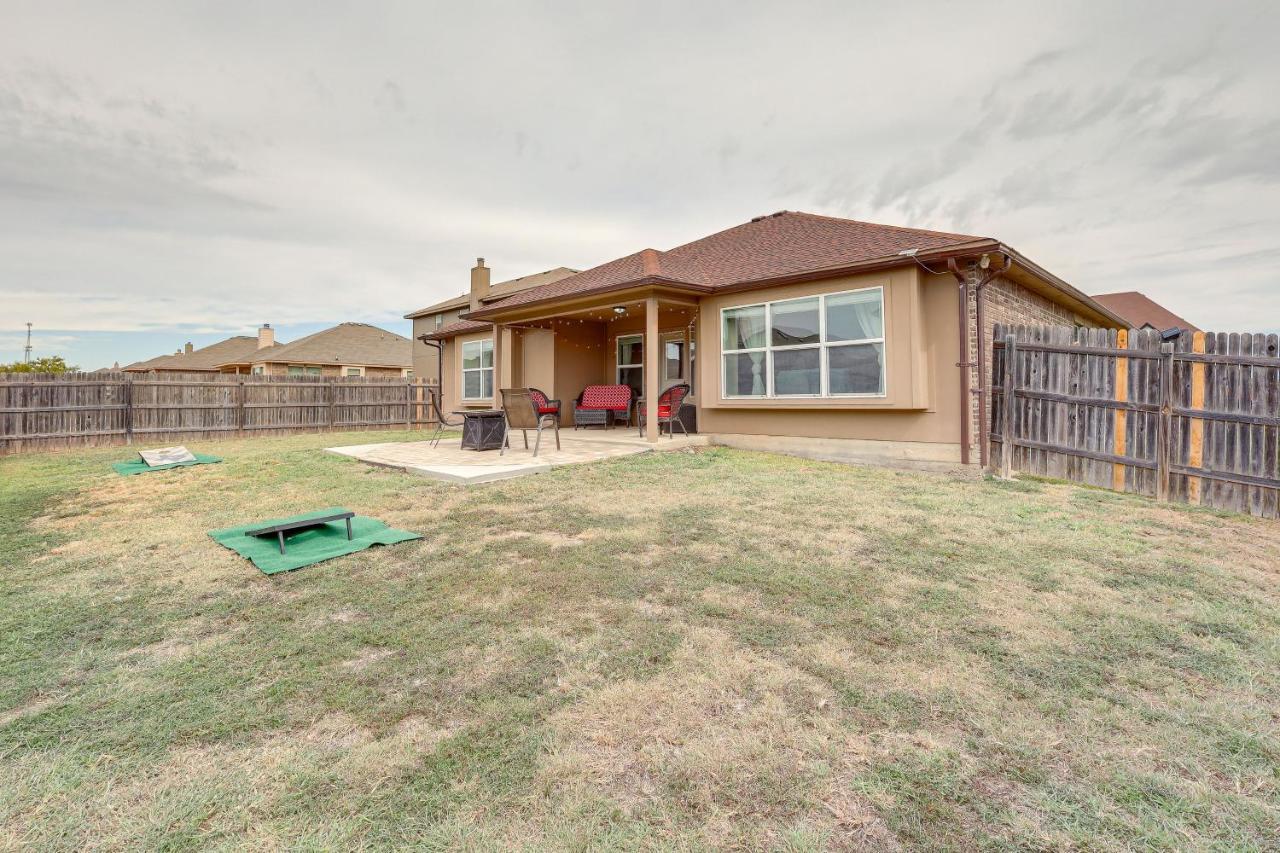 Modern Killeen Vacation Rental With Private Patio! Exterior photo