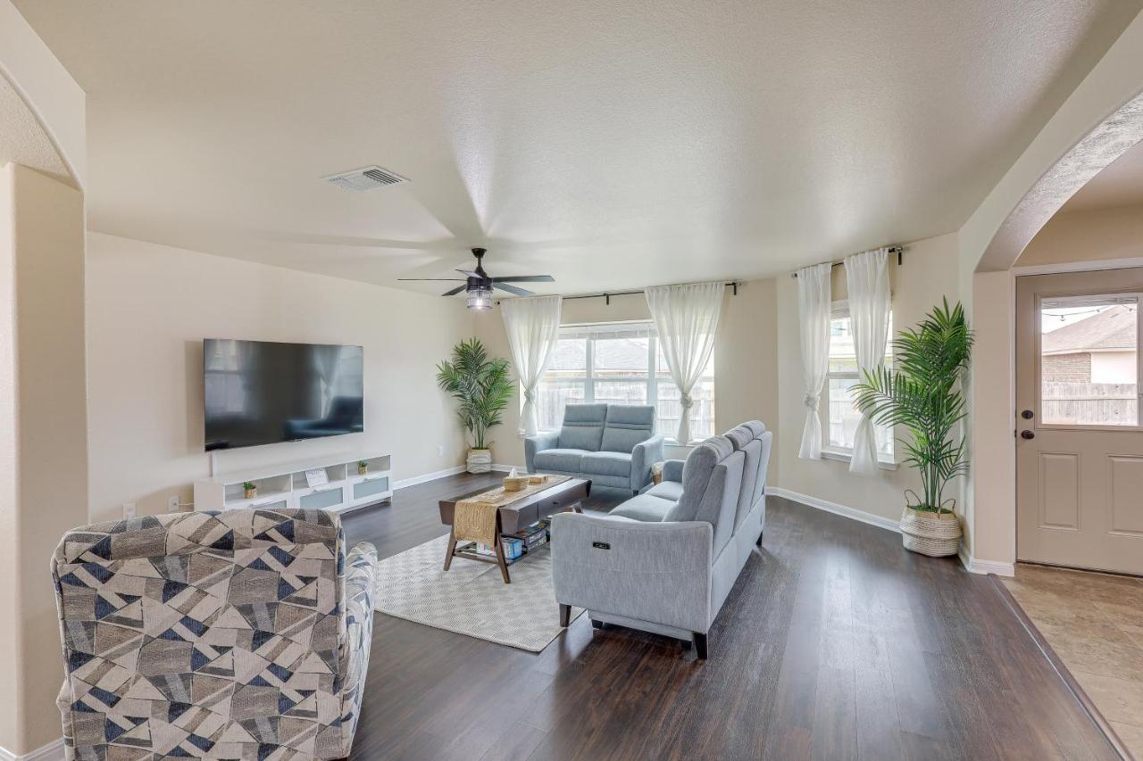 Modern Killeen Vacation Rental With Private Patio! Exterior photo
