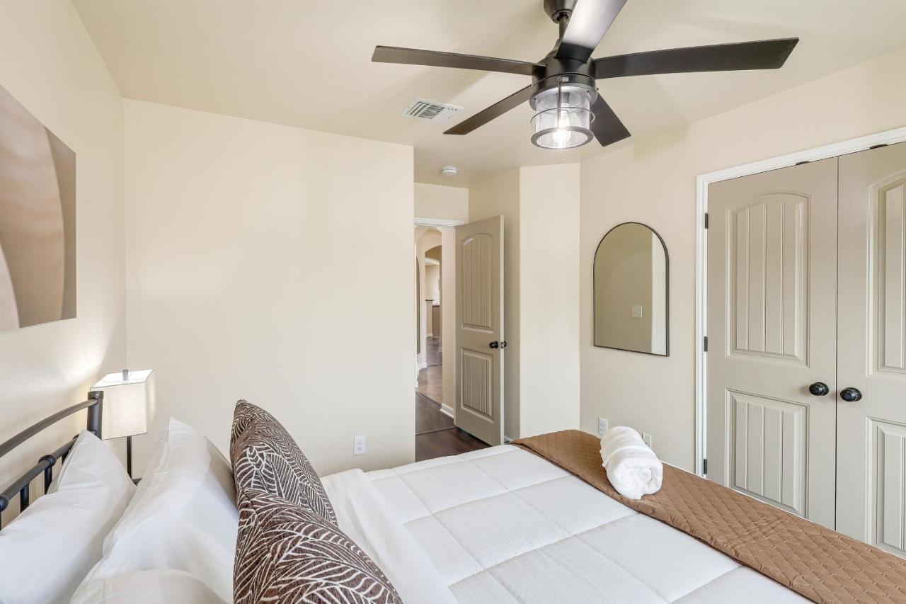 Modern Killeen Vacation Rental With Private Patio! Exterior photo
